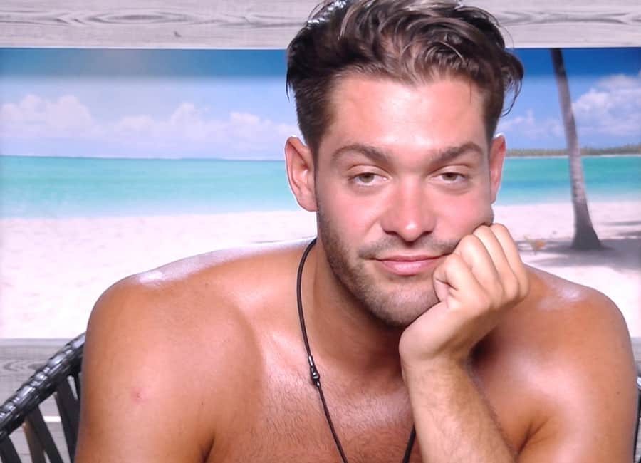 Love Island star Jonny slams Tyla for showing him 'lack of respect'