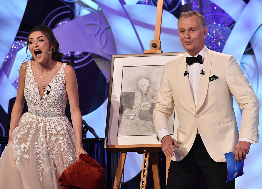 Rose of Tralee kicks off live finals with limbo, whipping and Danny Boy in mandarin