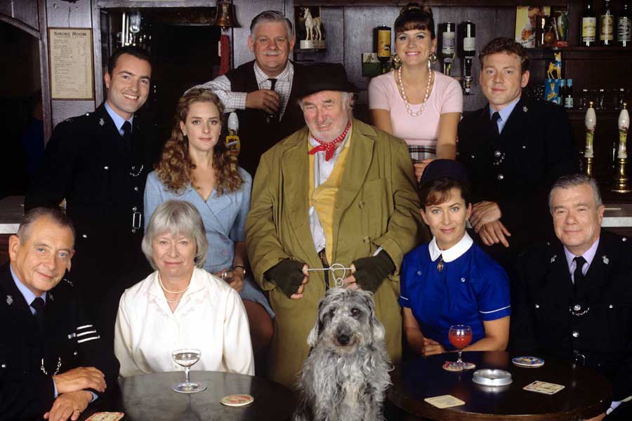 Much-loved Heartbeat actor Bill Maynard dies in hospital