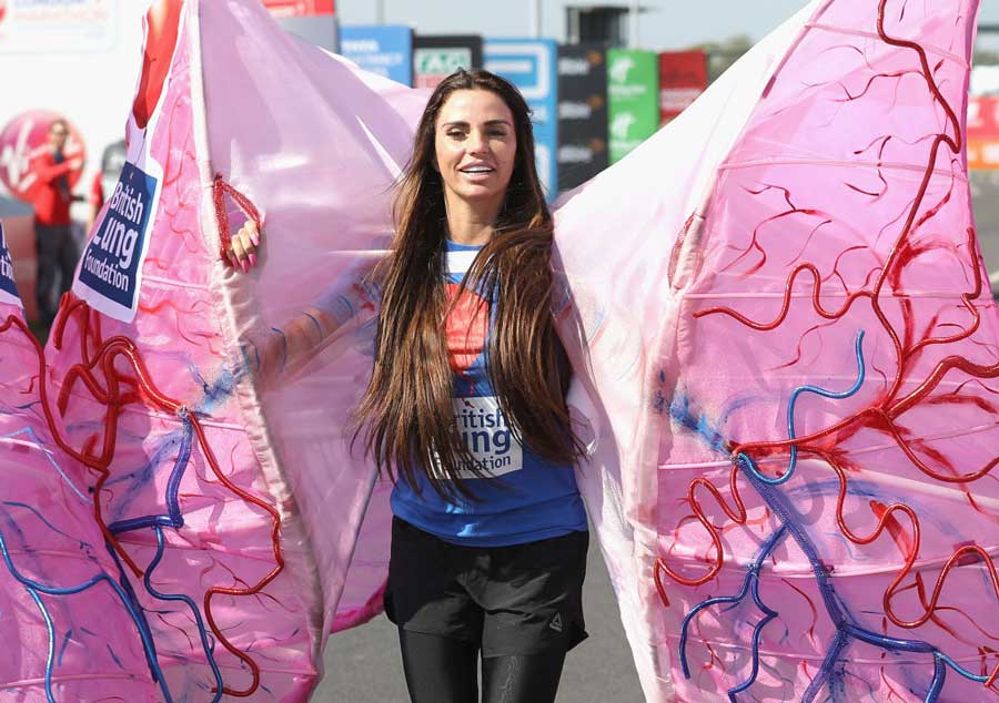 Katie Price pulls out of London Marathon after fans spot her at cafe mid race
