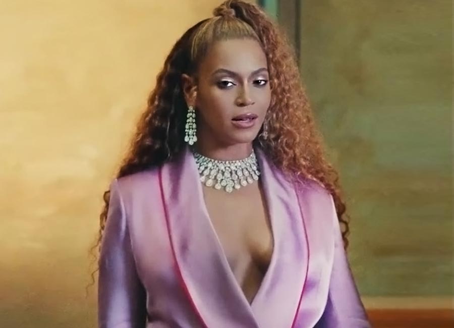 Are you bold enough to try out the biggest fashion trend of summer '18?