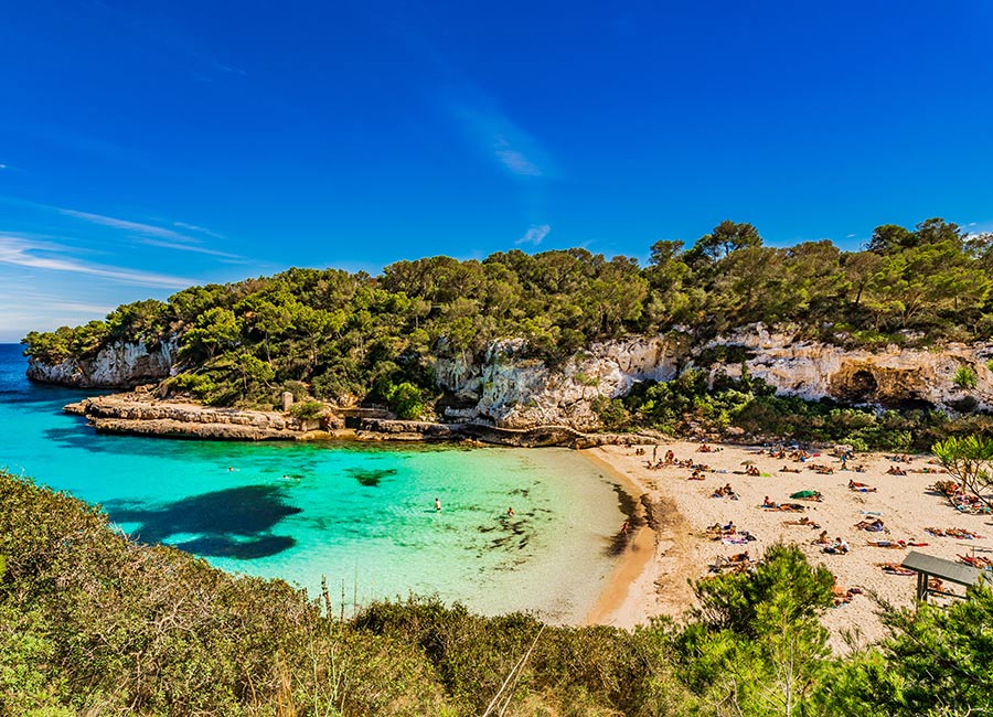 Book your family holiday now with these sun-filled offers!