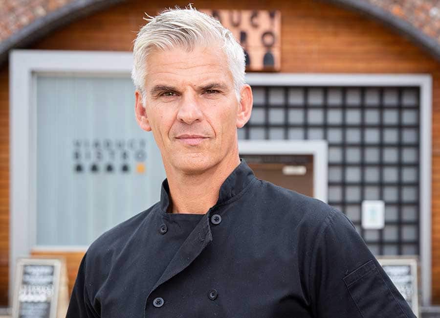 Corrie SPOILERS: Is Robert Preston on the verge of getting caught?