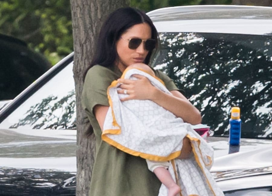 Meghan Markle wraps son Archie in an cosy cotton baby blanket