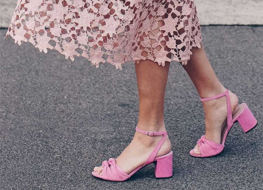 These flat shoes turn into heels without you having to take them off