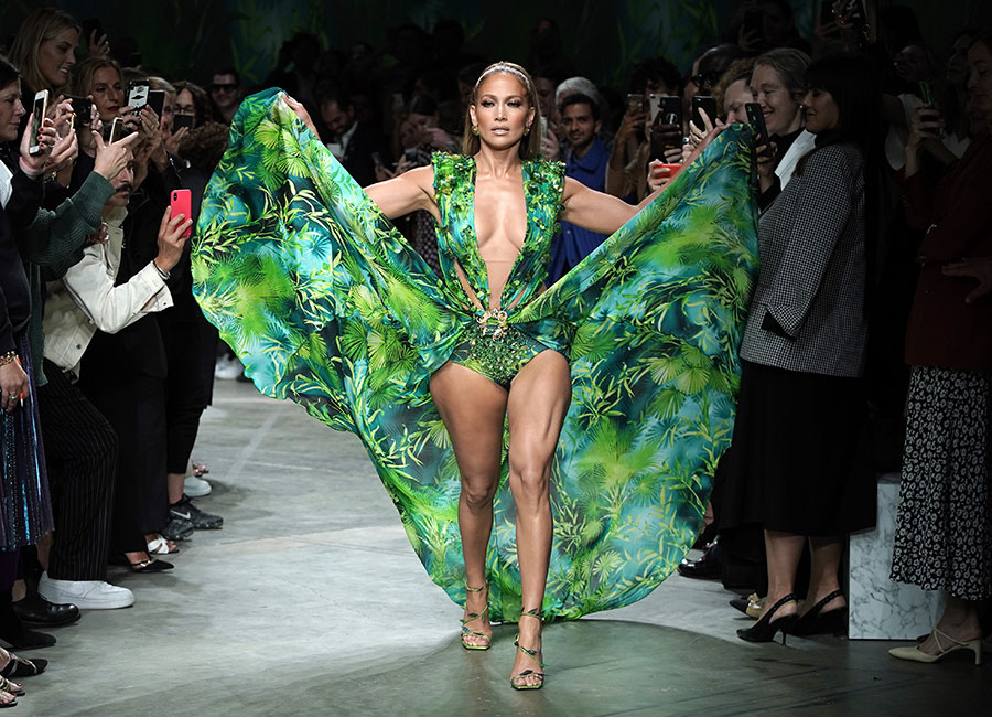 Hundreds sign up to buy J.Lo's €5500 iconic jungle print gown