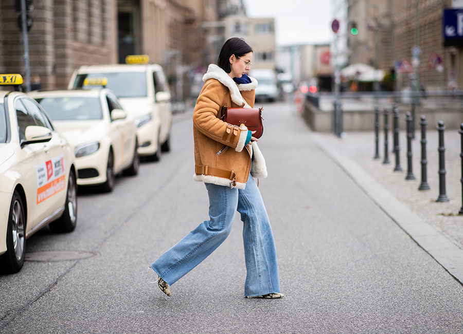 11 reasons that prove flared jeans are worthy of your attention this season