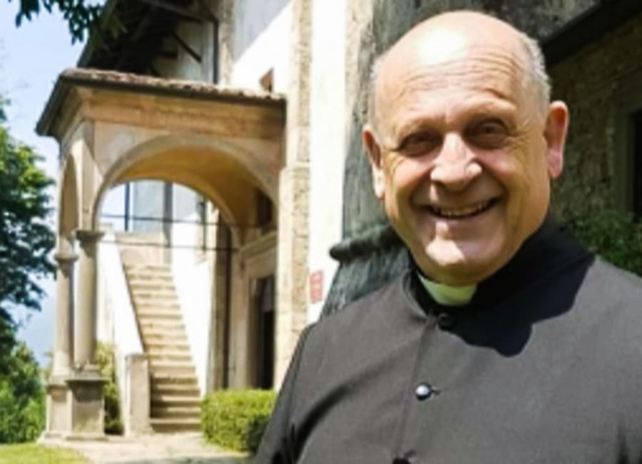 Hero priest dies from coronavirus after giving respirator to a total stranger