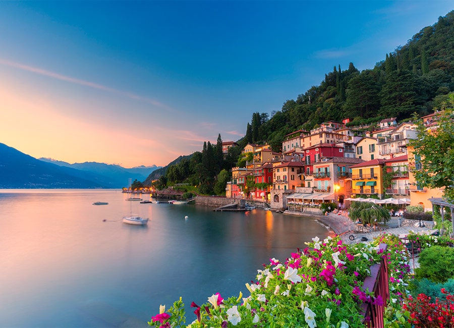 Airlines get ready for take off as COVID-weary flock to book flights