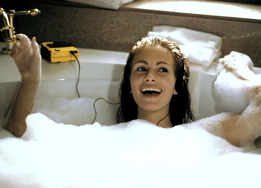 The ideal guide to joining in on all those 'self-care' bath trends
