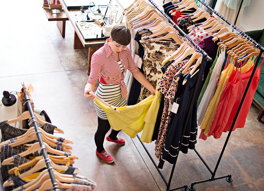 Shoppers urged to wear masks and avoid peak times on public transport