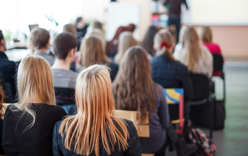 U-turn on 3-day school plan as Leaving Cert pupils and teachers say no