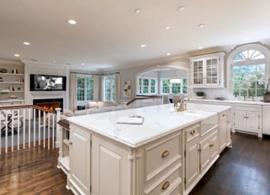 Ashton Kutcher and Mila Kunis selling Beverly Hills mansion for $14M. Pic: Realtor.com