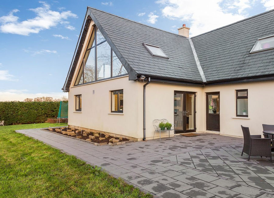 PICS: Escape to the country in this quirky Wicklow home for less than you think