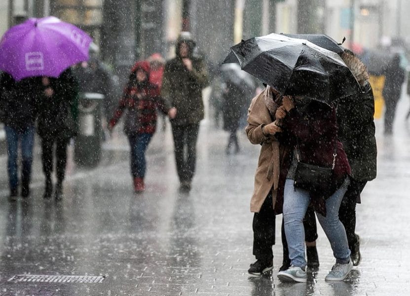 Schools advised to close as 'danger to life' Storm Barra approaches the country