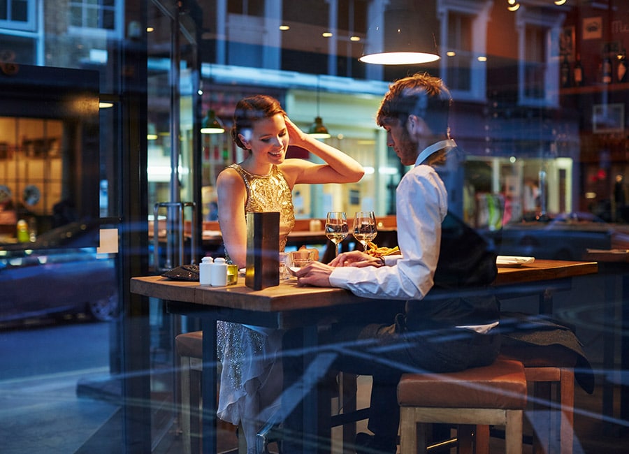 Restaurants and pubs should only serve takeaways during Christmas period NPHET advises