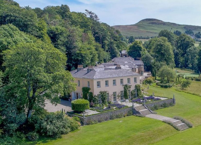 Chris de Burgh’s Wicklow estate, Enniskerry
