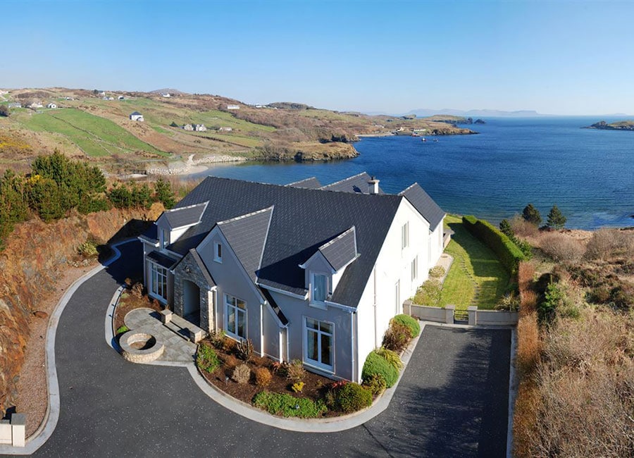 €995,000 Doonin, Kilcar, Donegal country houses by the coast