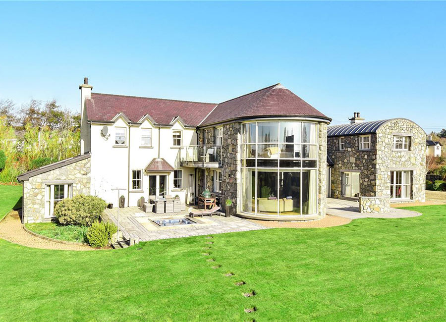 €1,850,000 10 Scath na Mara, Truskey East, Barna, Co Galway, H91 F6T0