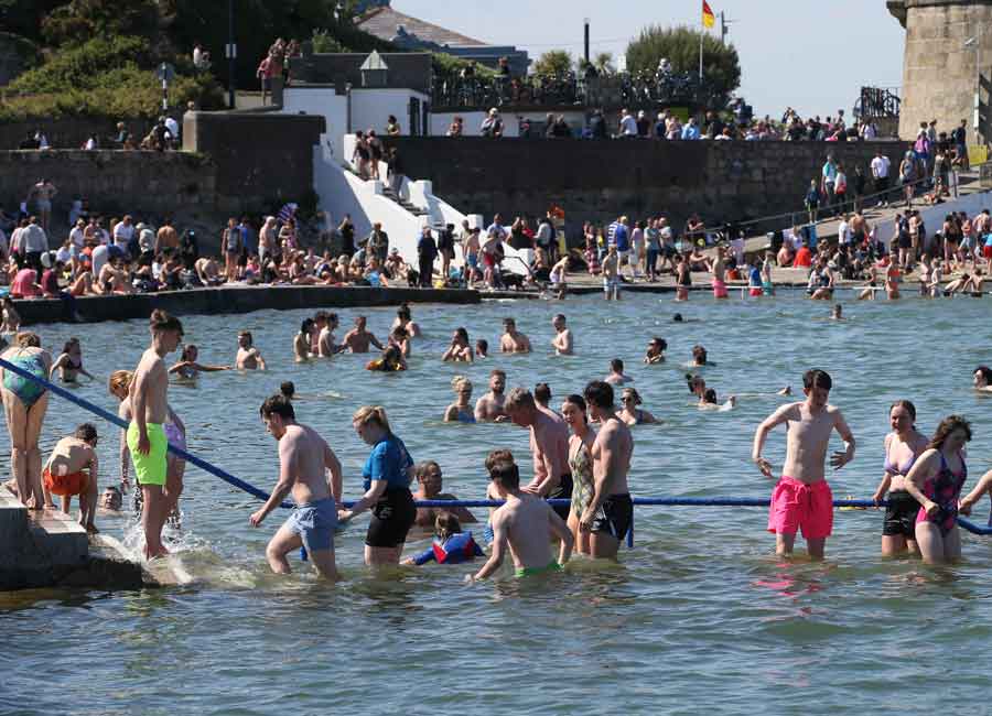 Forecasters say we can expect blistering sunshine for the rest of the week