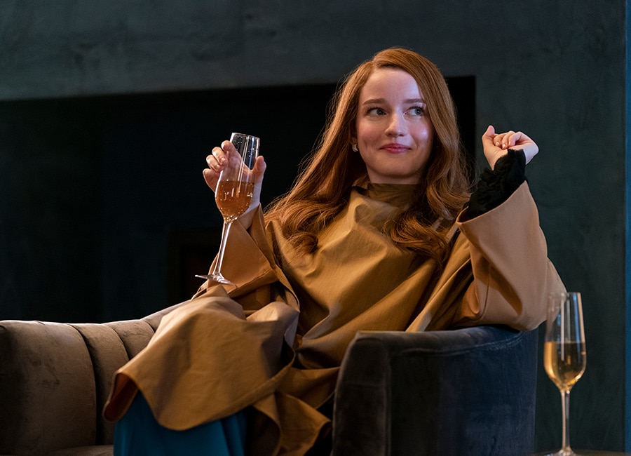 Inventing Anna Netflix Julia Garner