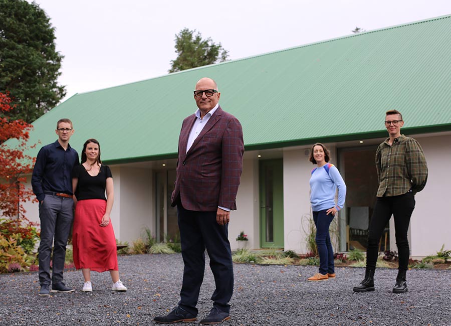 'Snobbery is alive and well' claim Bungalow Bliss viewers shocked at renovation costs