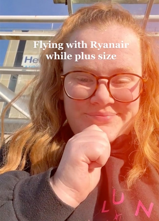Kirsty Leanne plus sized woman seat Ryanair tray table TikTok