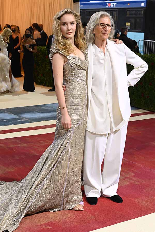 Samuelle Leibovitz and Annie Leibovitz on the Met Gala 2022 red carpet