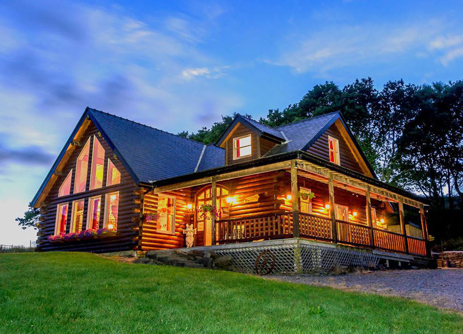 Escape to nature! Five log cabins on the market to rent or buy