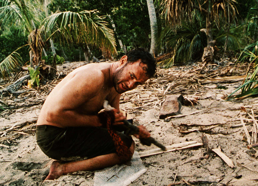 10 Childhood memories we have of summer holidays sun cream mud pies
