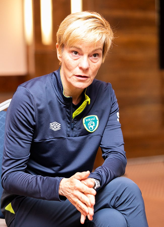 Vera Pauw FAI World Cup women's team IRA song video