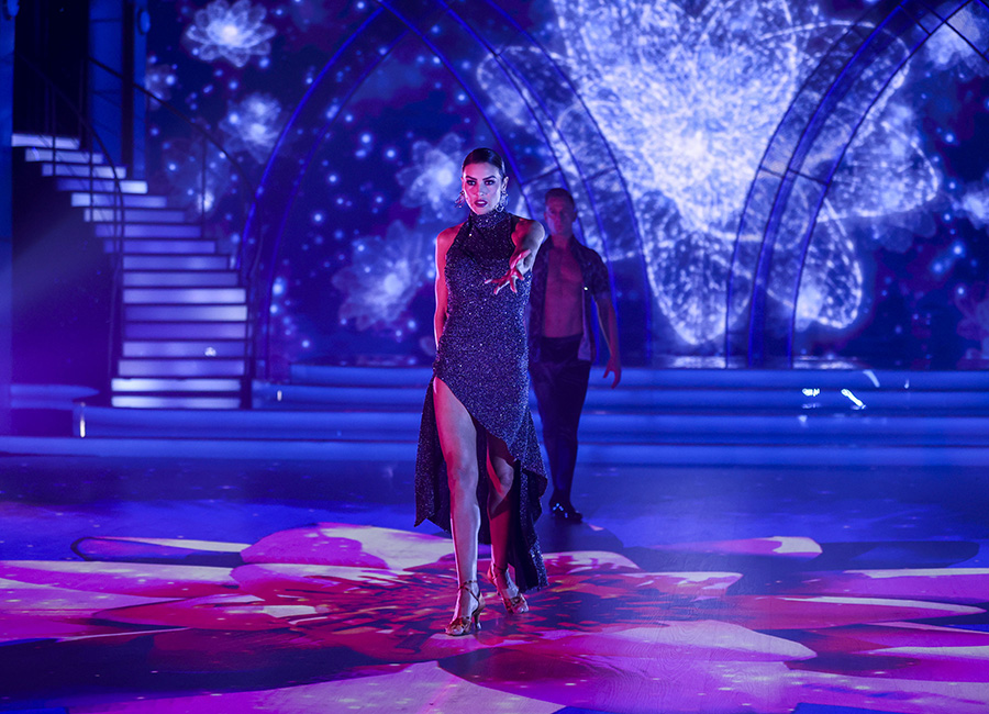 DWTS star Suzanne reduced to tears by comments as she dances to her wedding song
