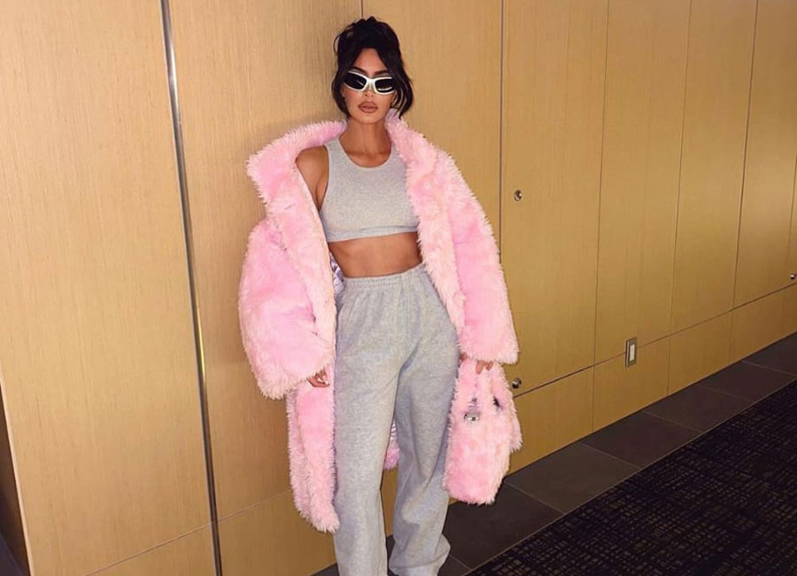 Kim Kardashian makes a big apology to her sister over 'clown' outfit