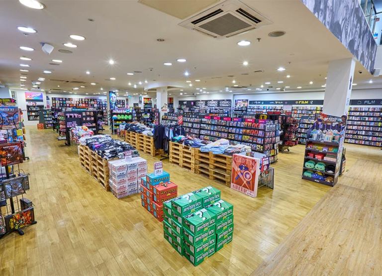 HMV is set to make a return to Oxford Street after a four-year absence, with a lease signed to confirm the reopening of its flagship store later this year