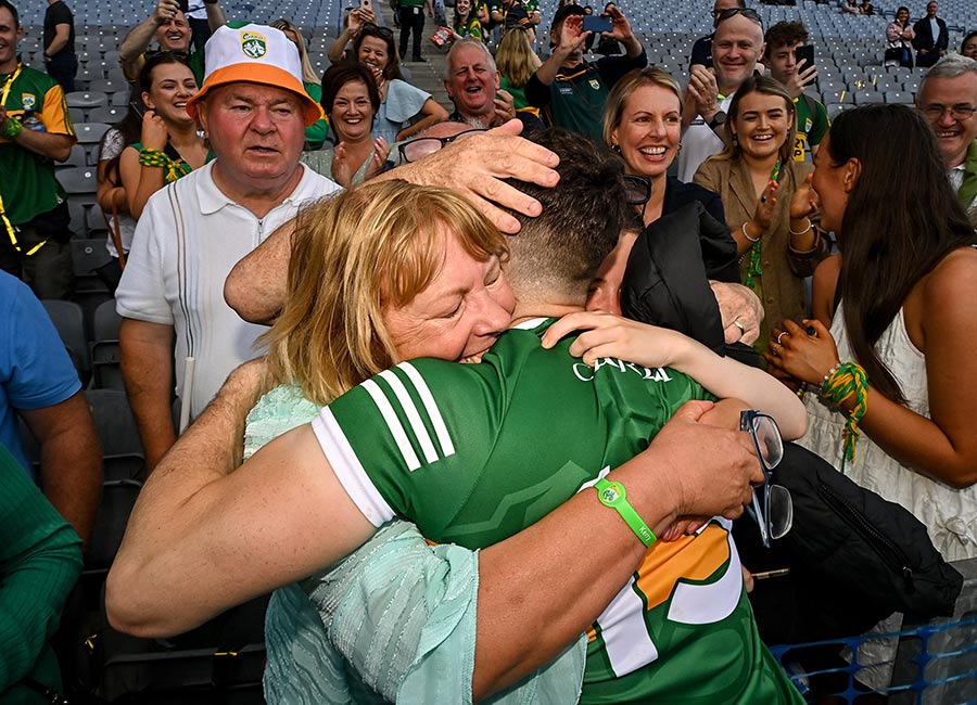 Kerry GAA legend Paudie Clifford delivers emotional eulogy at beloved mum's funeral