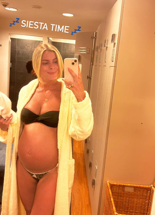 Jess Redden jets off again for babymoon with Rob Kearney