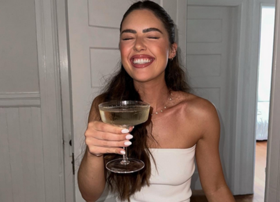Steal Her Style: Bonnie Ryan's white dress with a fun twist is a wardrobe winner
