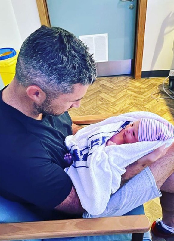 Rob Kearney with his son Bobby. Pic: Instagram