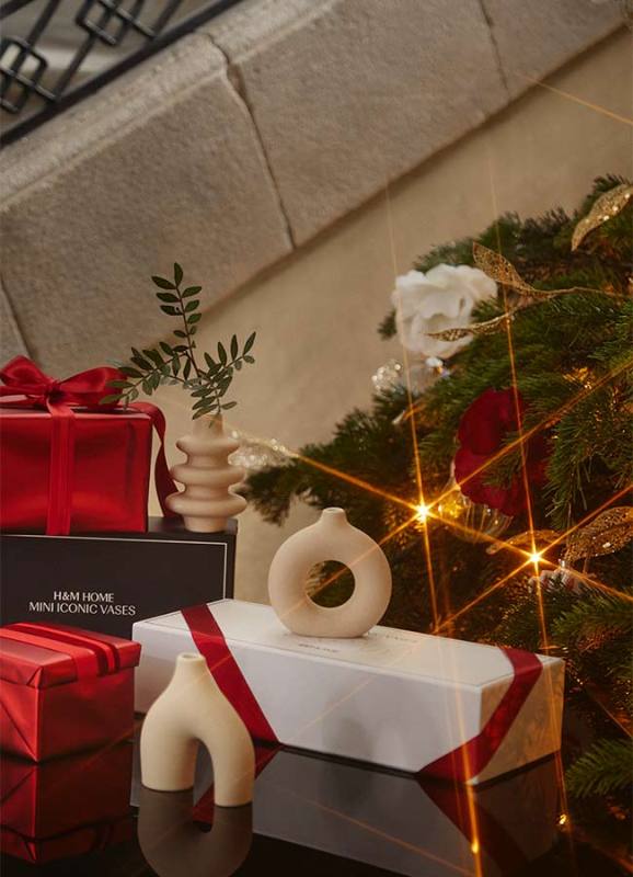 H&M Liffey Valley Store Relaunch - Christmas accessories