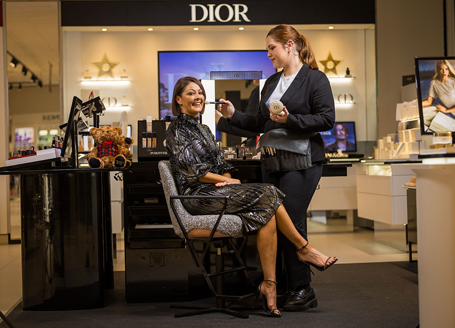 Fashionistas can win a whole new wardrobe with the Naas Races Winter Best Dressed competition