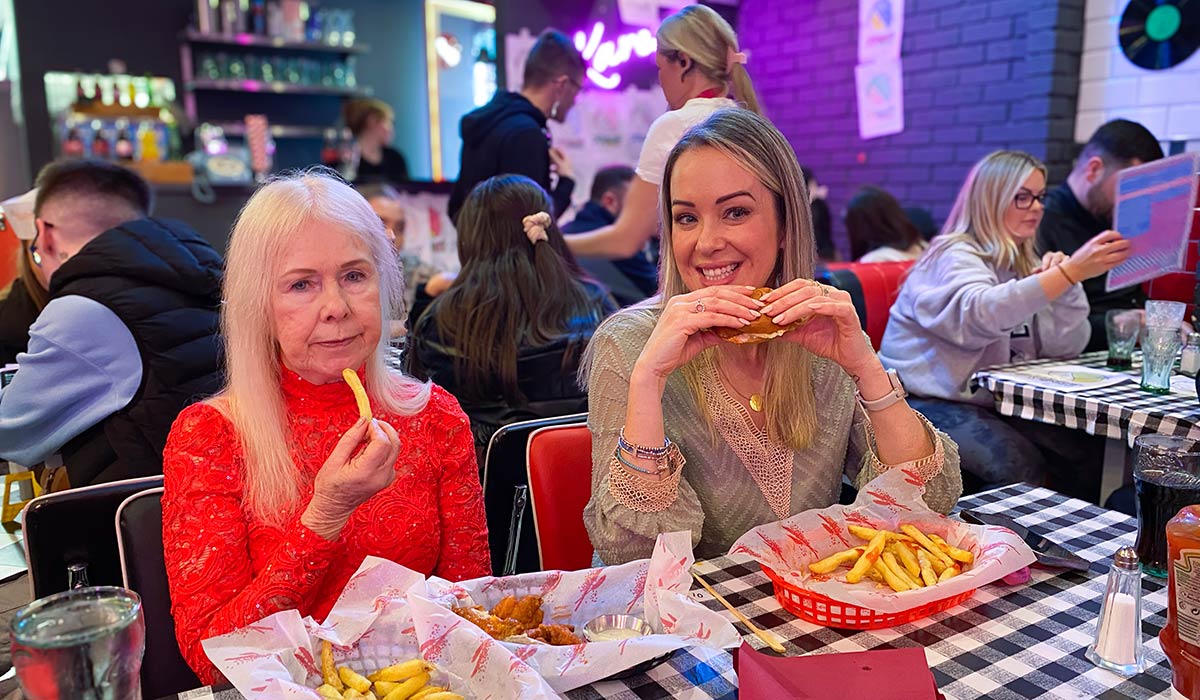 Karen's Diner: World's rudest restaurant opens in Dublin with loud music no toilet paper and nasty staff