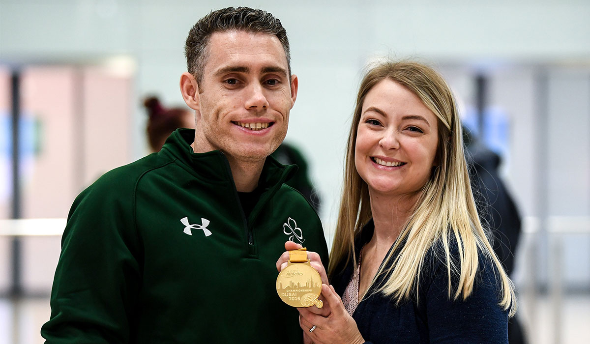 Jason Smyth with his wife Elise. Pic: Stephen McCarthy/Sportsfile