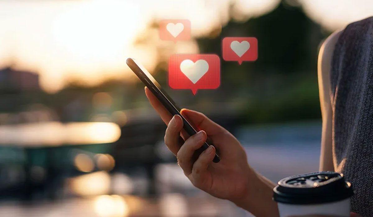 Lisa Brady: From fake profiles to bots and even harassment dating apps are a tough place for women