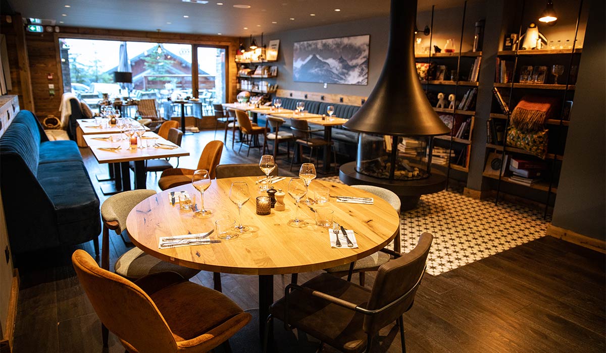 Meribel dining drinks