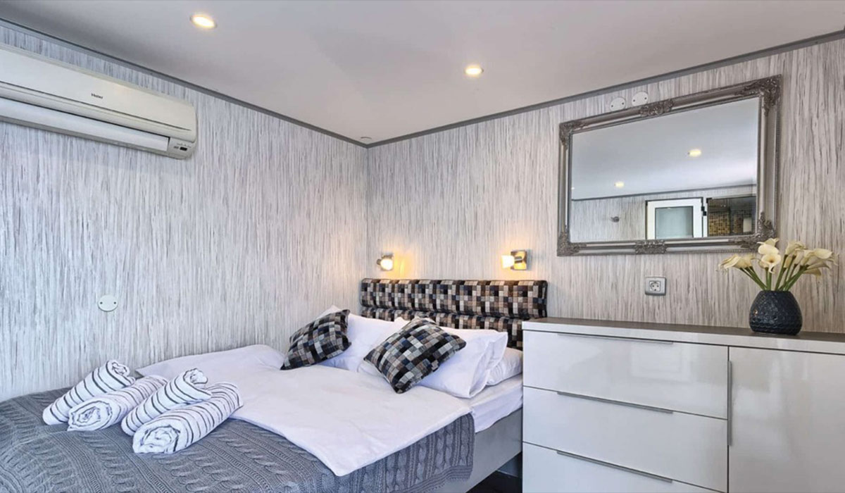 Review: Sail Croatia's Dalmatian Coast in Style For a Group Trip to Remember