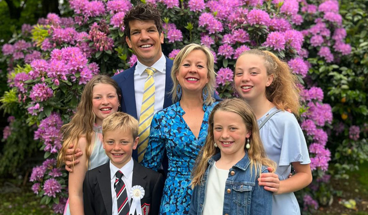 Donncha O’Callaghan is an embarrassing dad as daughter’s class sees his viral pants picture