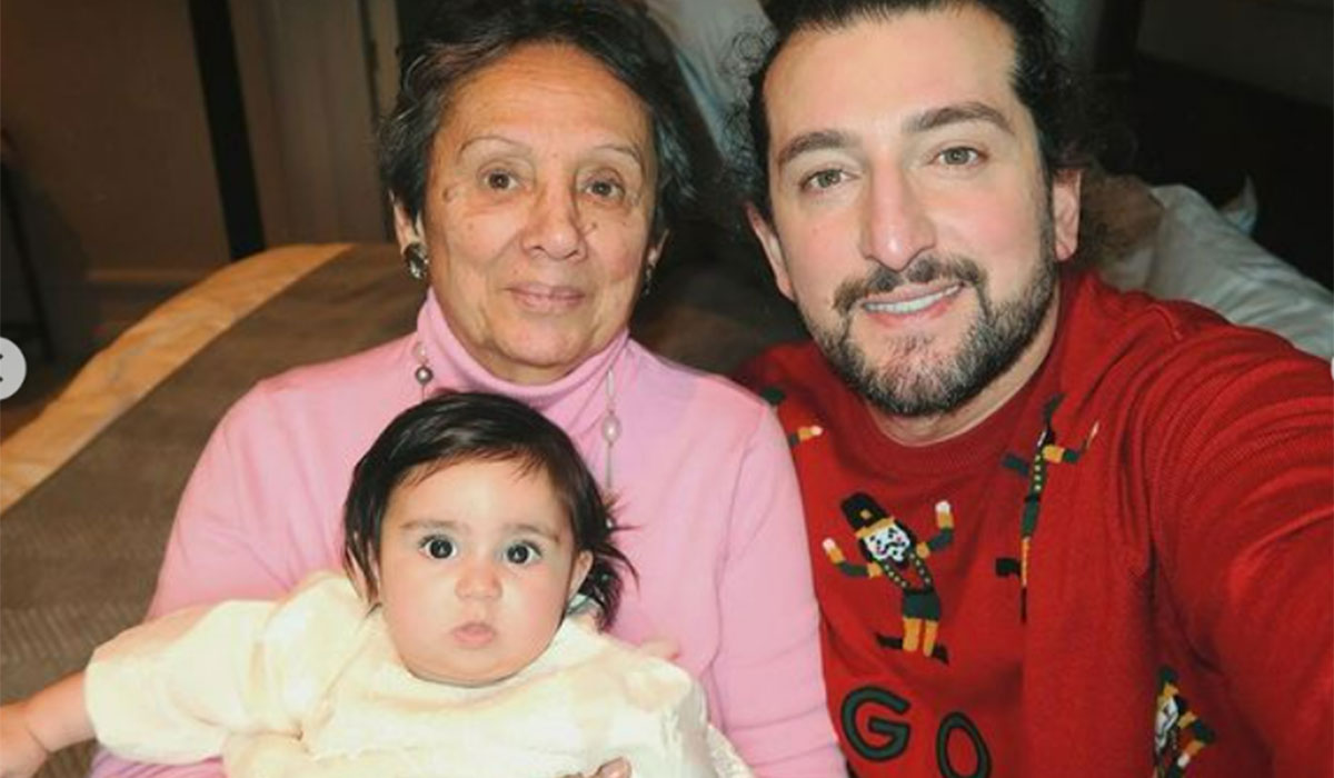 Brian Dowling and Arthur Gourounlian dress their daughters up in angelic looks as their beloved Tati visits
