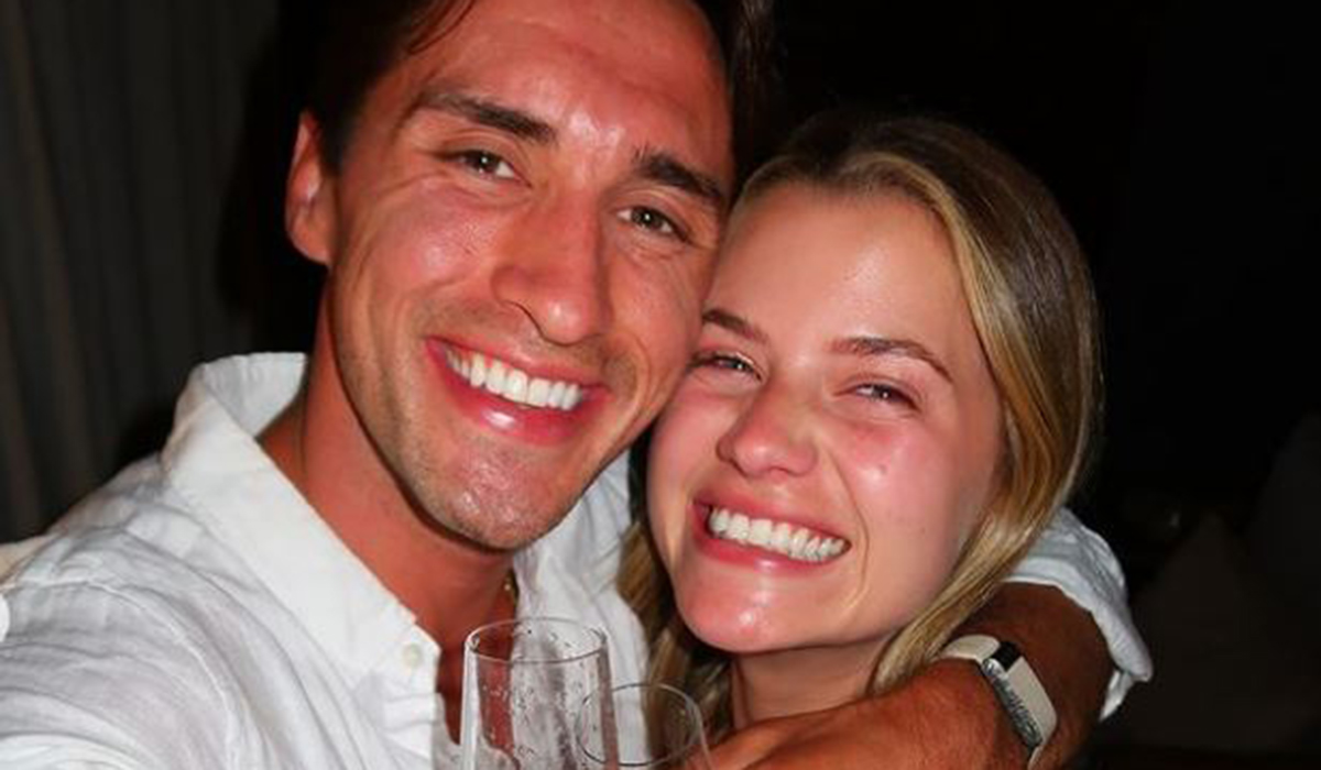 Like father, like son! Greg O'Shea shows off habit he inherited from his parents