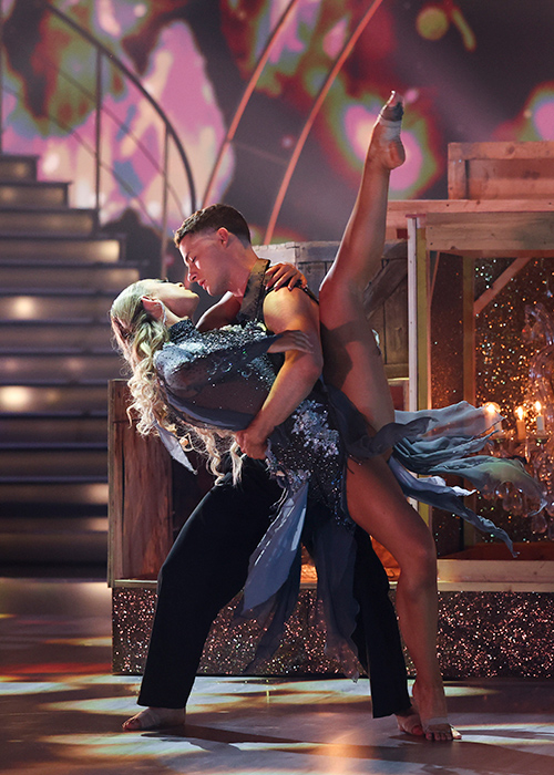 Olympic Gold Medal Gymnast Rhys Mc Clenaghan with his Pro Dance Partner Laura Nolan during Dancing with the Stars.
Pic ;Kyran O’Brien/kobpix NO FEE FOR REPRO (during the Show season Fee applies after that.)