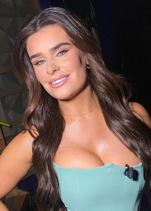 Karen Byrne. Sandra Gillen Makeup/Instagram